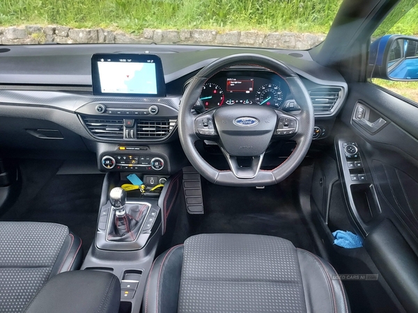 Ford Focus 1.0 EcoBoost 125 ST-Line X 5dr in Down
