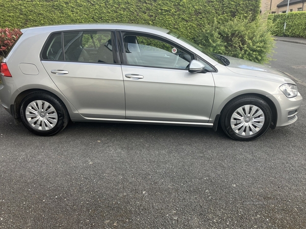 Volkswagen Golf 1.6 TDI 105 S 5dr in Antrim