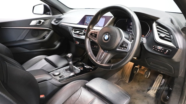 BMW 1 Series 1.5 118i M Sport Hatchback 5dr Petrol Manual Euro 6 (s/s) (140 ps) in City of Edinburgh