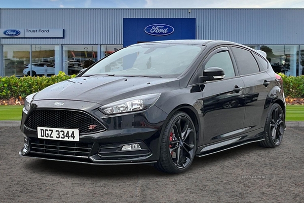 Ford Focus 2.0 TDCi 185 ST-2 Navigation 5dr**ST RECARO SPORTS SEATS - SAT NAV - CRUISE CONTROL - PUSH BUTTON START - BLUETOOTH - EXCELLENT CONDITION!!** in Antrim