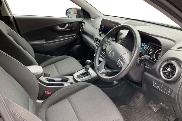 Hyundai Kona 1.6 GDi Hybrid Premium 5dr DCT**REAR CAMERA - HEATED SEATS - APPLE CARPLAY - ANDROID AUTO - KEYLESS ENTRY - SAT NAV - CRUISE CONTROL - HYBRID** in Antrim