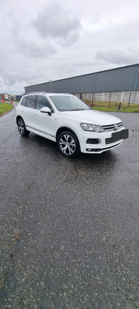 Volkswagen Touareg 3.0 V6 TDI 245 R-Line 5dr Tip Auto in Armagh