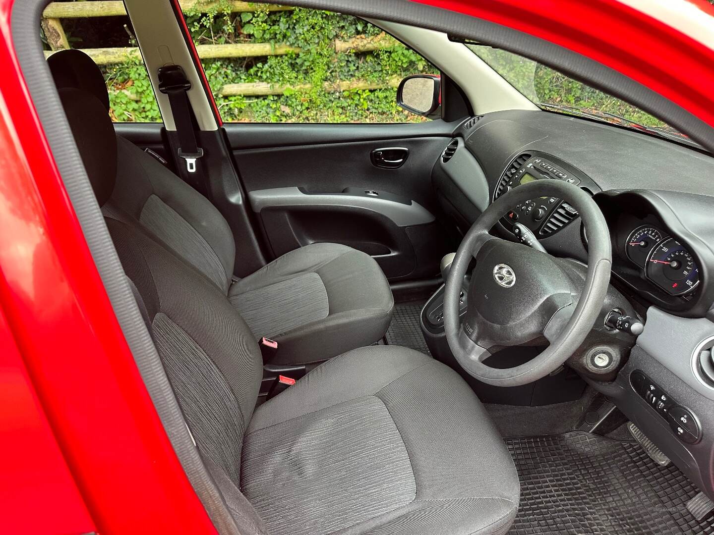 Hyundai i10 HATCHBACK in Antrim