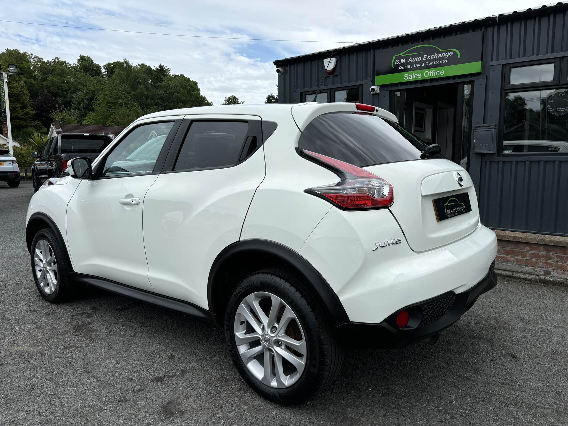 Nissan Juke HATCHBACK in Down