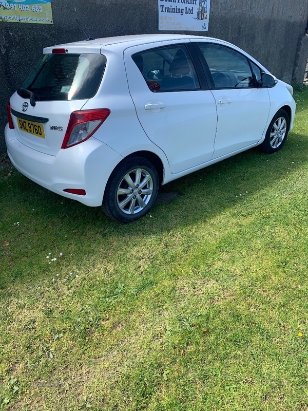 Toyota Yaris 1.33 VVT-i TR 5dr in Down
