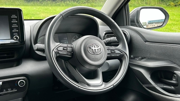 Toyota Yaris 1.5 VVT-h Icon E-CVT Euro 6 (s/s) 5dr in Antrim
