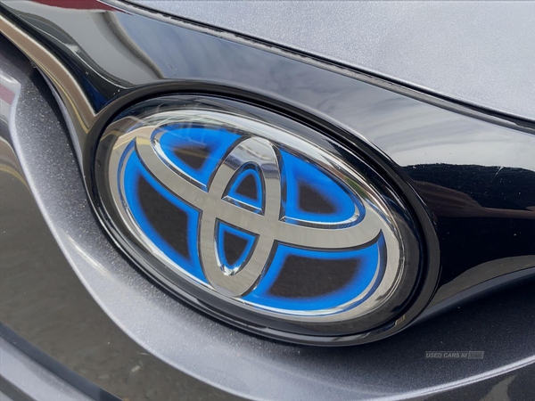 Toyota C-HR 1.8 Hybrid Dynamic 5Dr Cvt in Down