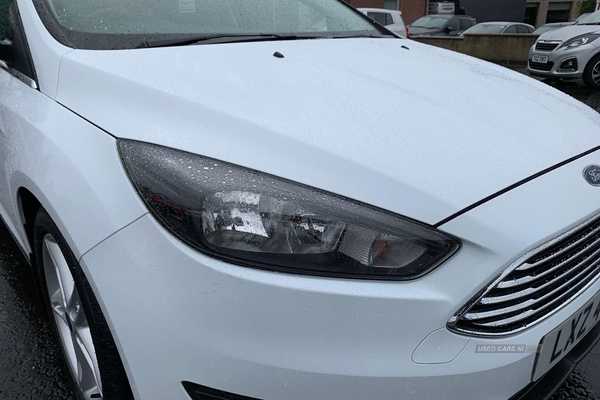 Ford Focus ZETEC 1.0 IN FROZEN WHITE WITH 50K in Armagh