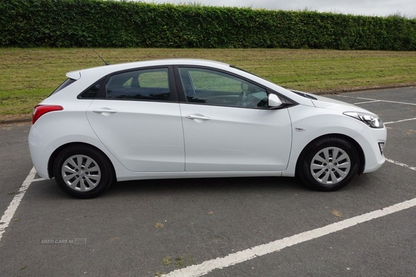 Hyundai i30 1.6 CRDI S BLUE DRIVE 5d 109 BHP ECONOMICAL 6 SPEED GEARBOX in Antrim