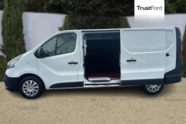 Renault Trafic Business LWB LL30 ENERGY dCi 120ps in Armagh
