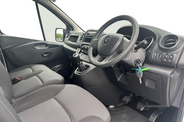 Renault Trafic Business LWB LL30 ENERGY dCi 120ps in Armagh