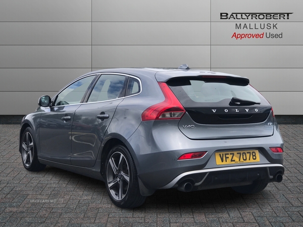 Volvo V40 D2 R DESIGN 5dr in Antrim