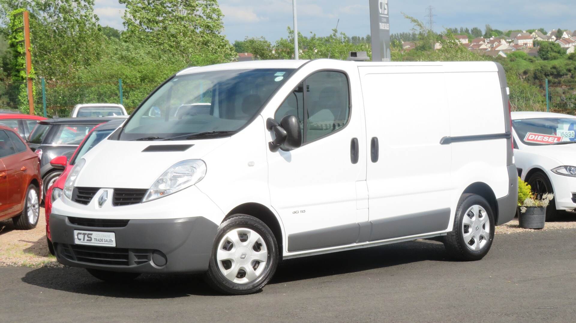 Renault Trafic SWB DIESEL in Derry / Londonderry