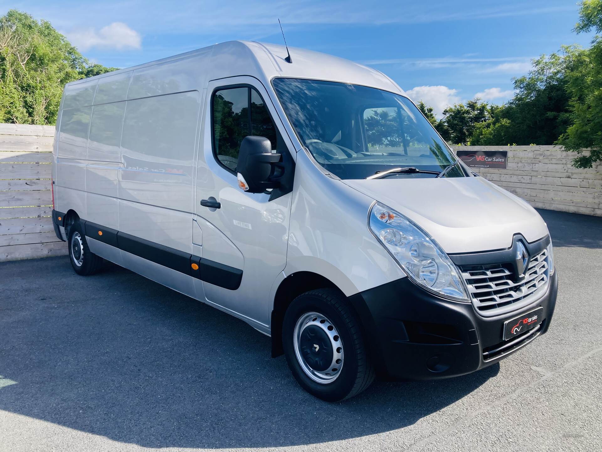 Renault Master LWB DIESEL FWD in Down