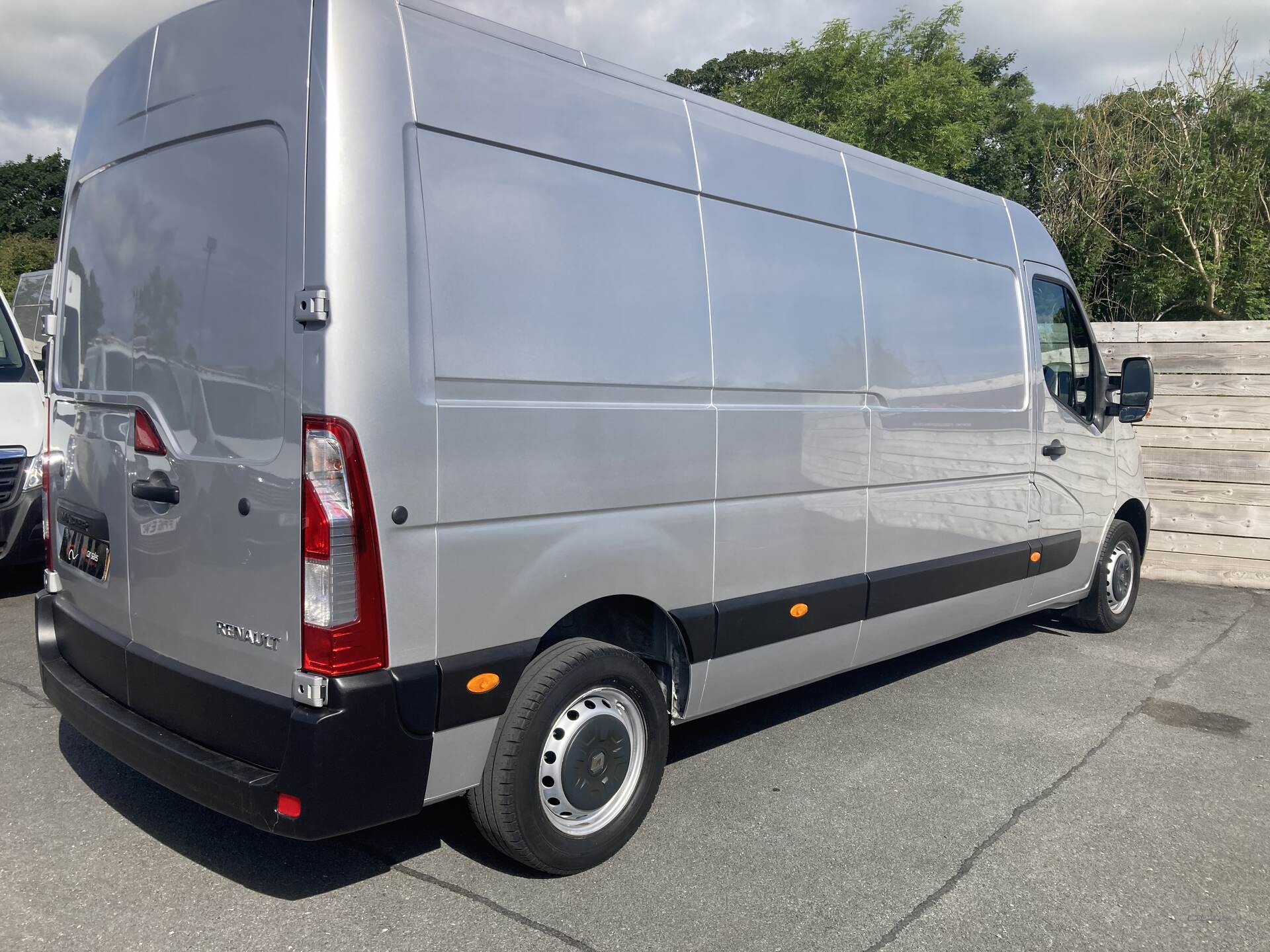 Renault Master LWB DIESEL FWD in Down