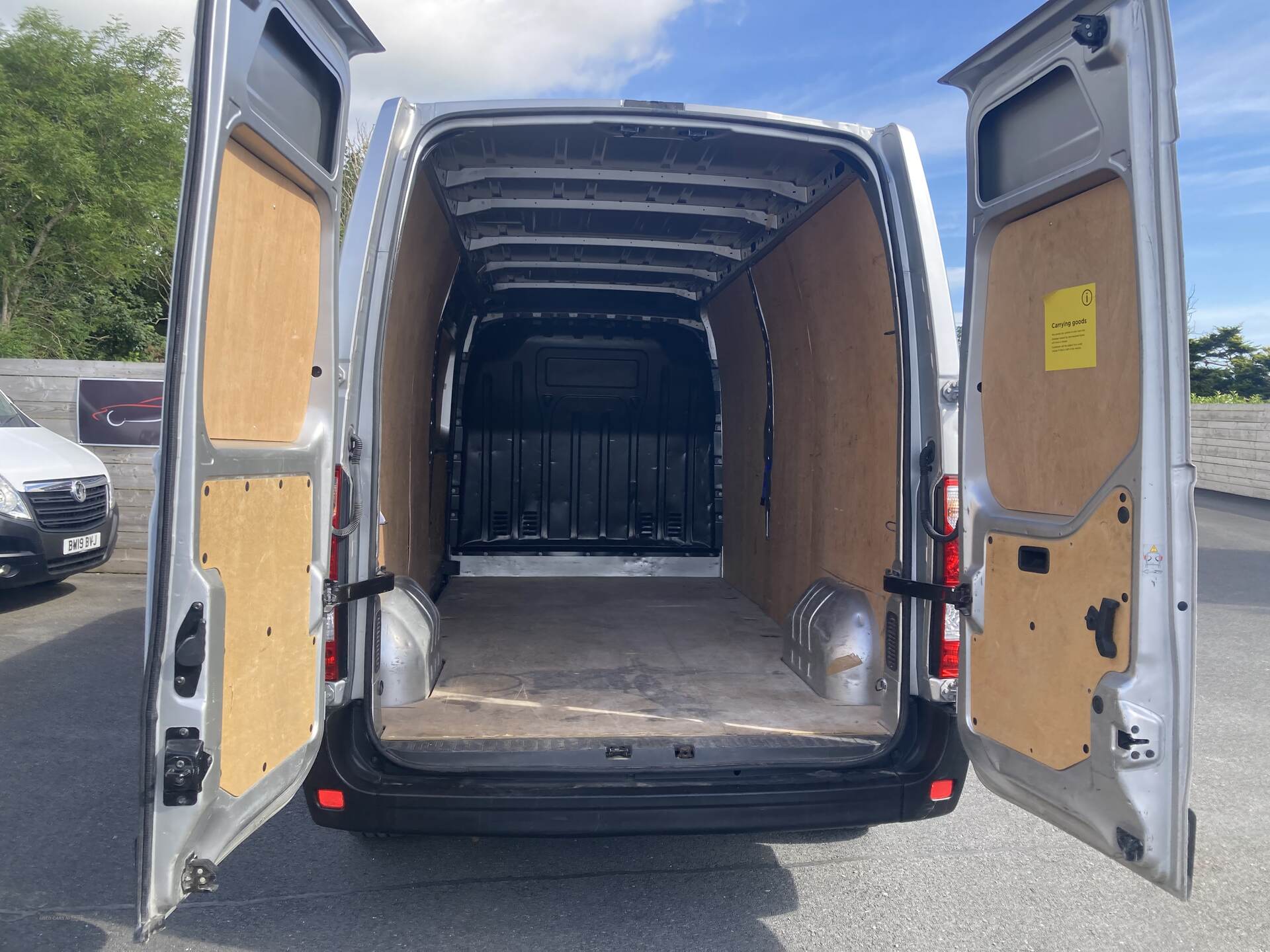 Renault Master LWB DIESEL FWD in Down