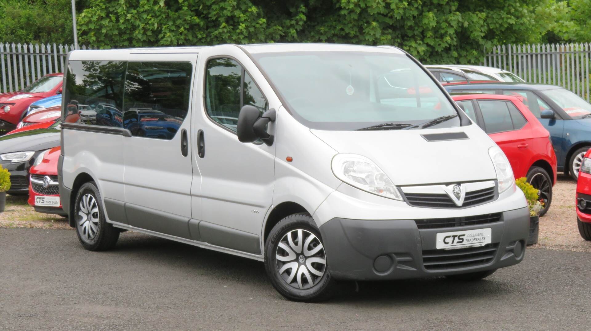 Vauxhall Vivaro LWB DIESEL in Derry / Londonderry