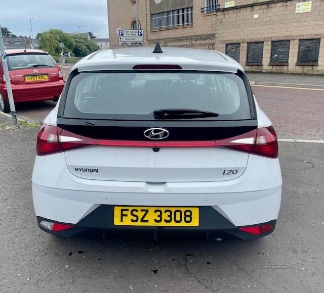 Hyundai i20 HATCHBACK in Down