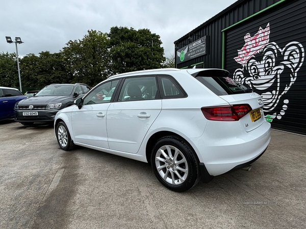 Audi A3 DIESEL SPORTBACK in Down