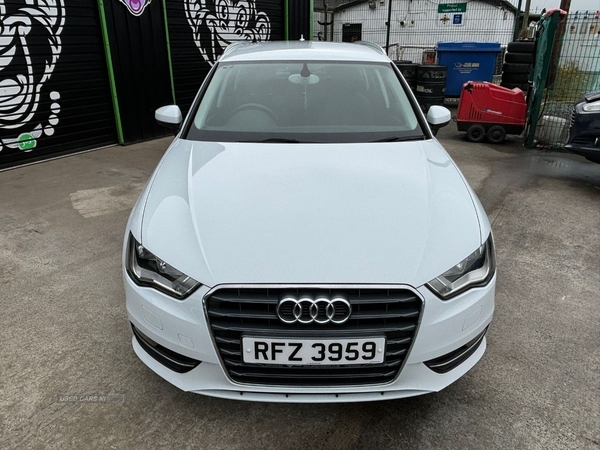 Audi A3 DIESEL SPORTBACK in Down