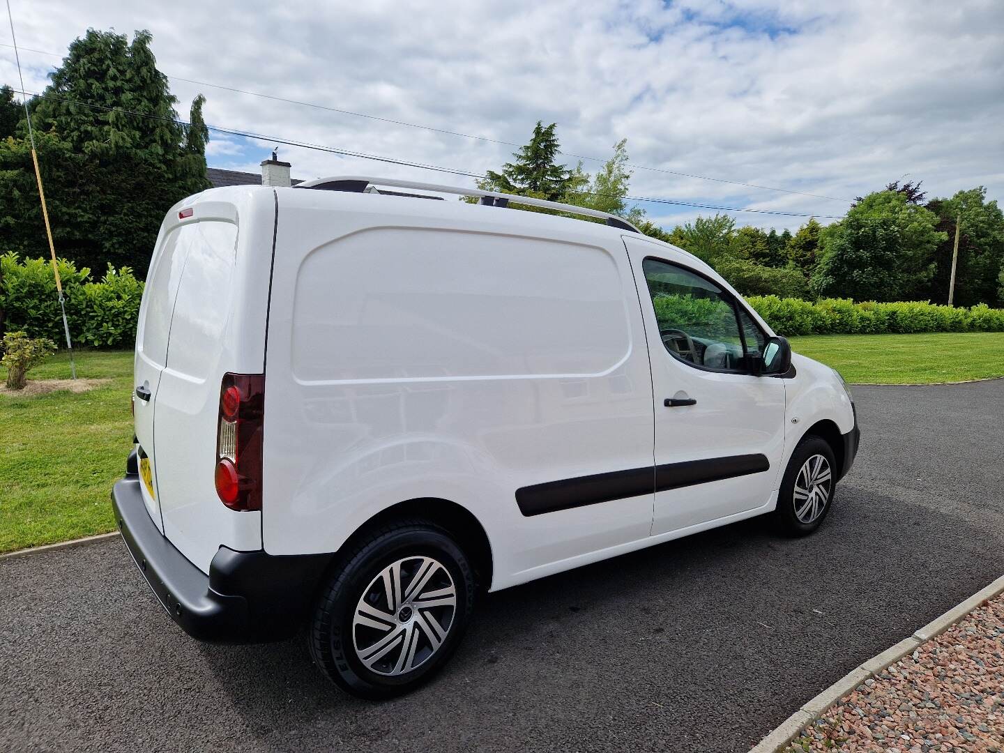 Citroen Berlingo L1 DIESEL in Down