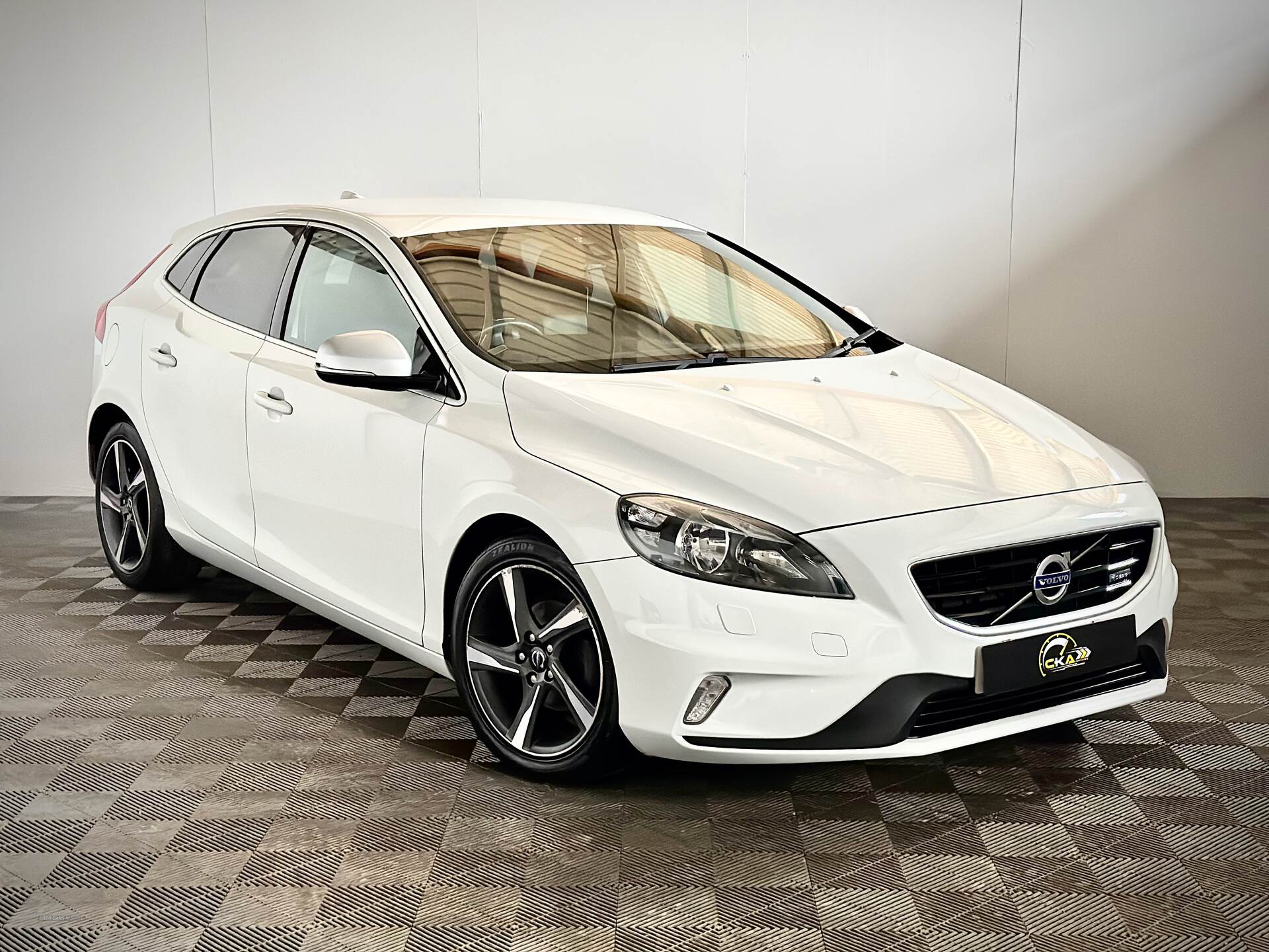 Volvo V40 DIESEL HATCHBACK in Tyrone