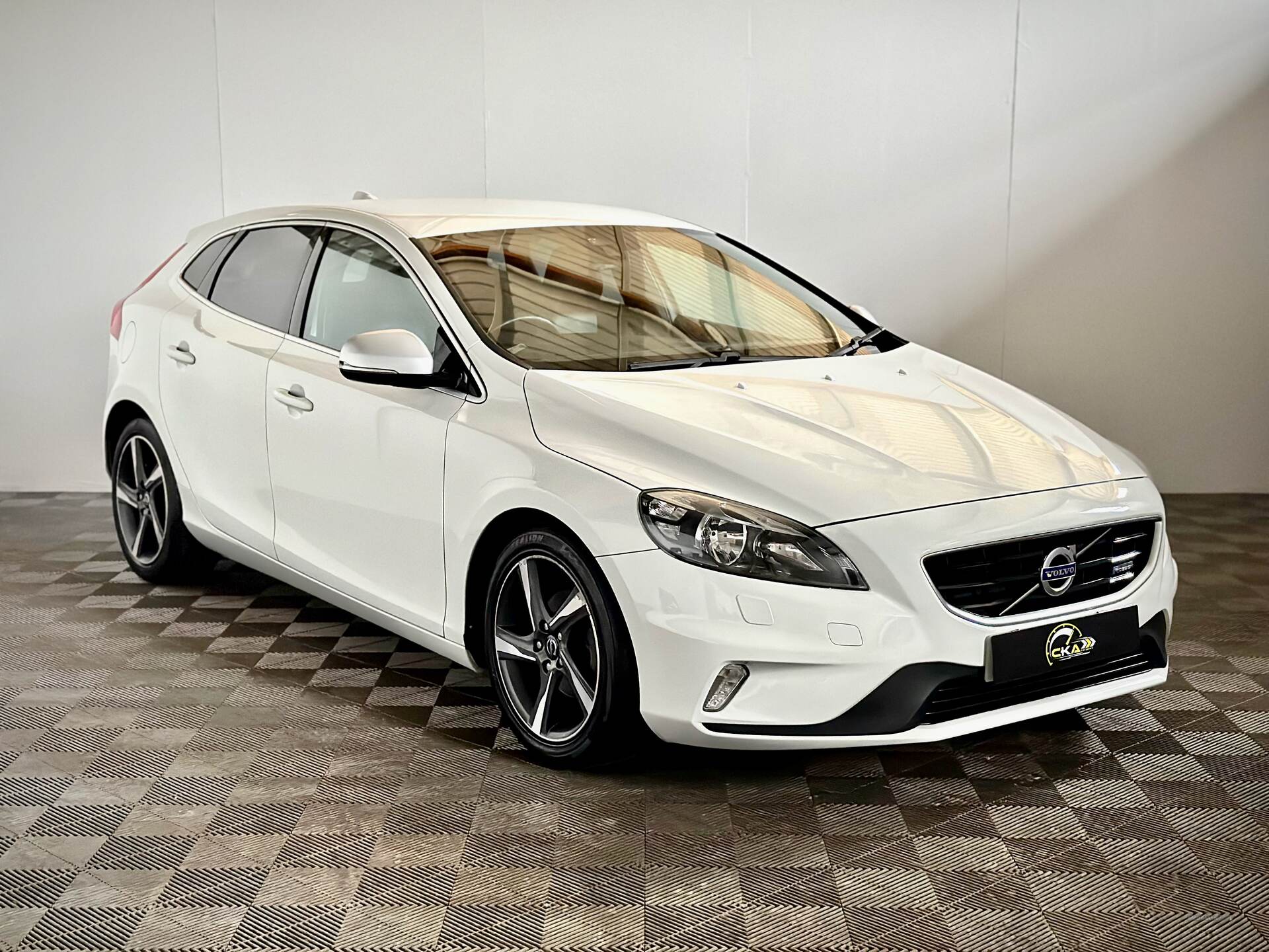 Volvo V40 DIESEL HATCHBACK in Tyrone