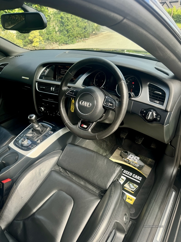 Audi A5 DIESEL SPORTBACK in Down