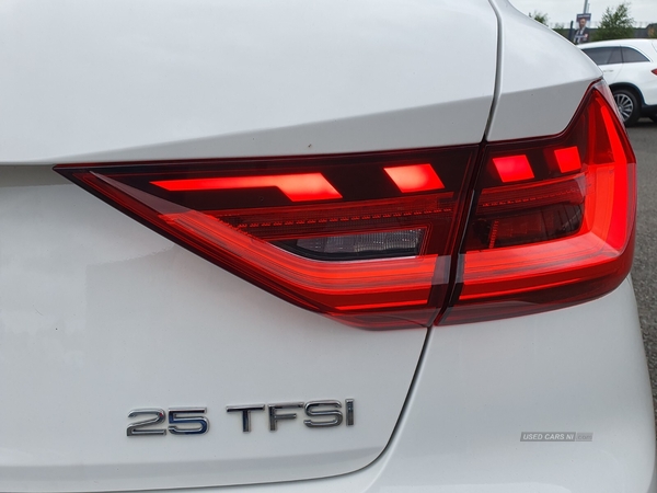 Audi A1 SPORTBACK TFSI S LINE VIRTUAL COCKPIT PARKING SENSORS FULL AUDI SERVICE HISTORY in Antrim