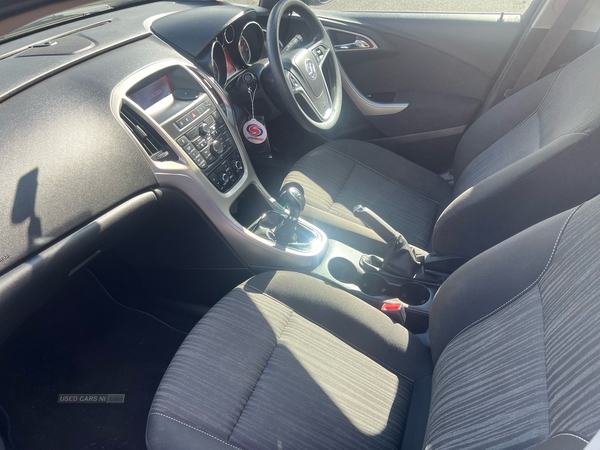 Vauxhall Astra 1.3 CDTi 16V ecoFLEX Exclusiv 5dr in Antrim