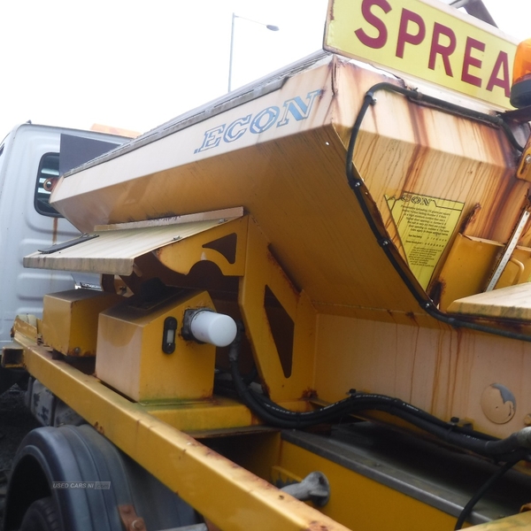 Econ hydraulic gritter off 2013 Iveco Daily 5000kg gros in Down