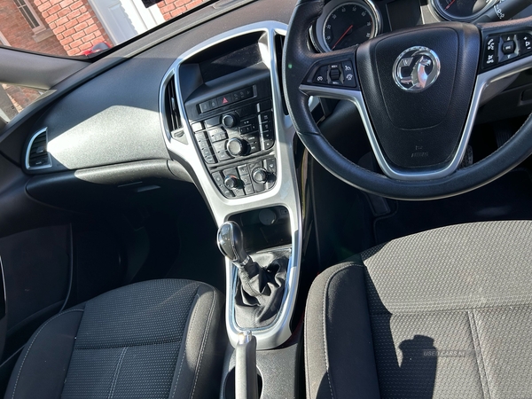 Vauxhall Astra 1.4i 16V SRi 5dr in Antrim