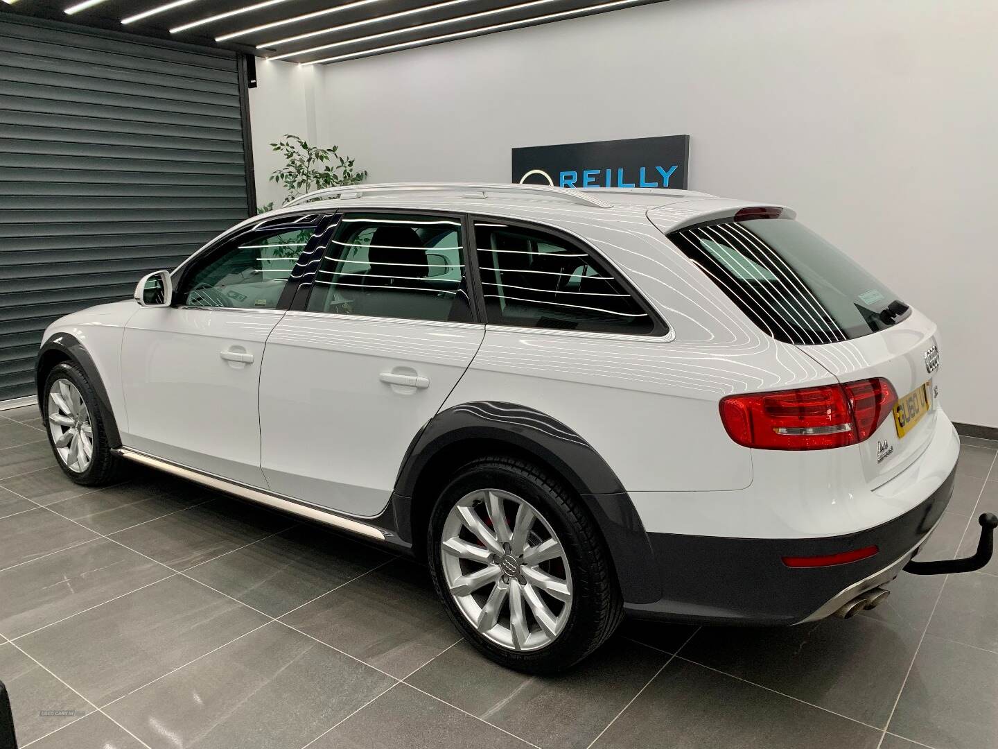 Audi A4 DIESEL ALLROAD ESTATE in Derry / Londonderry