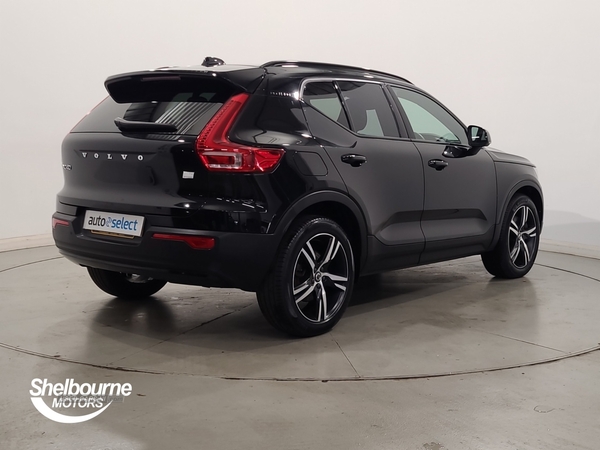 Volvo XC40 1.5h T4 Recharge 10.7kWh R-Design SUV 5dr Petrol Plug-in Hybrid Auto Euro 6 (s/s) (211 ps) in Down