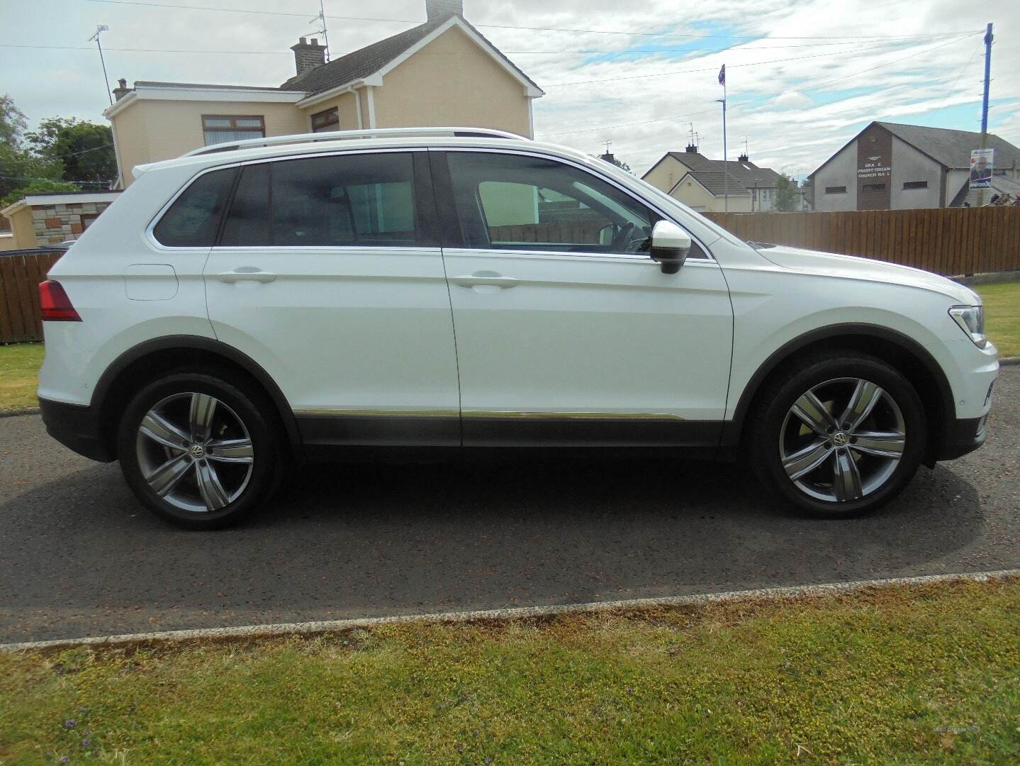 Volkswagen Tiguan DIESEL ESTATE in Antrim