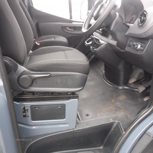 Mercedes Sprinter Sprinter mwb high roof panel van . in Down