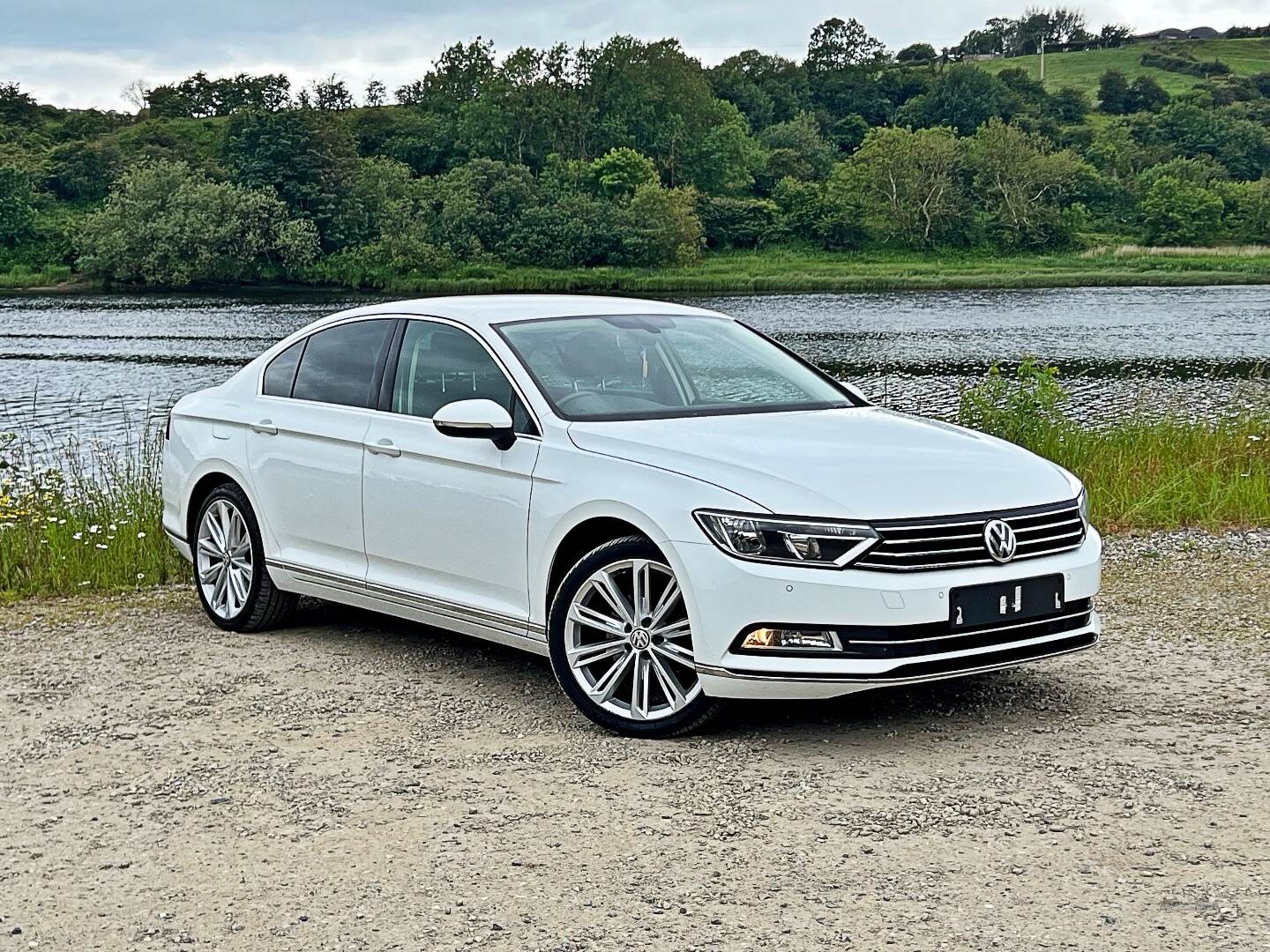 Volkswagen Passat DIESEL SALOON in Derry / Londonderry