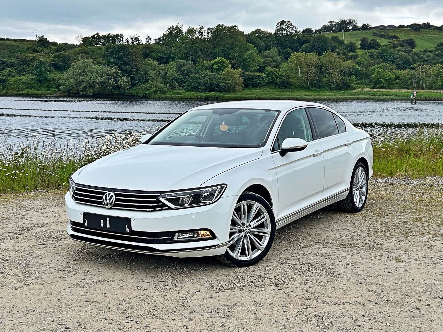 Volkswagen Passat DIESEL SALOON in Derry / Londonderry