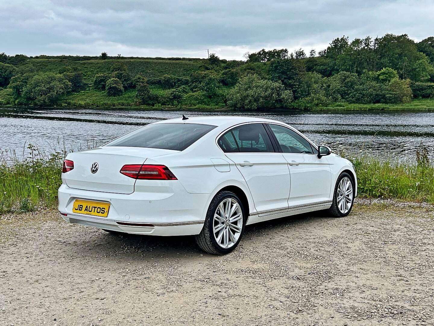 Volkswagen Passat DIESEL SALOON in Derry / Londonderry