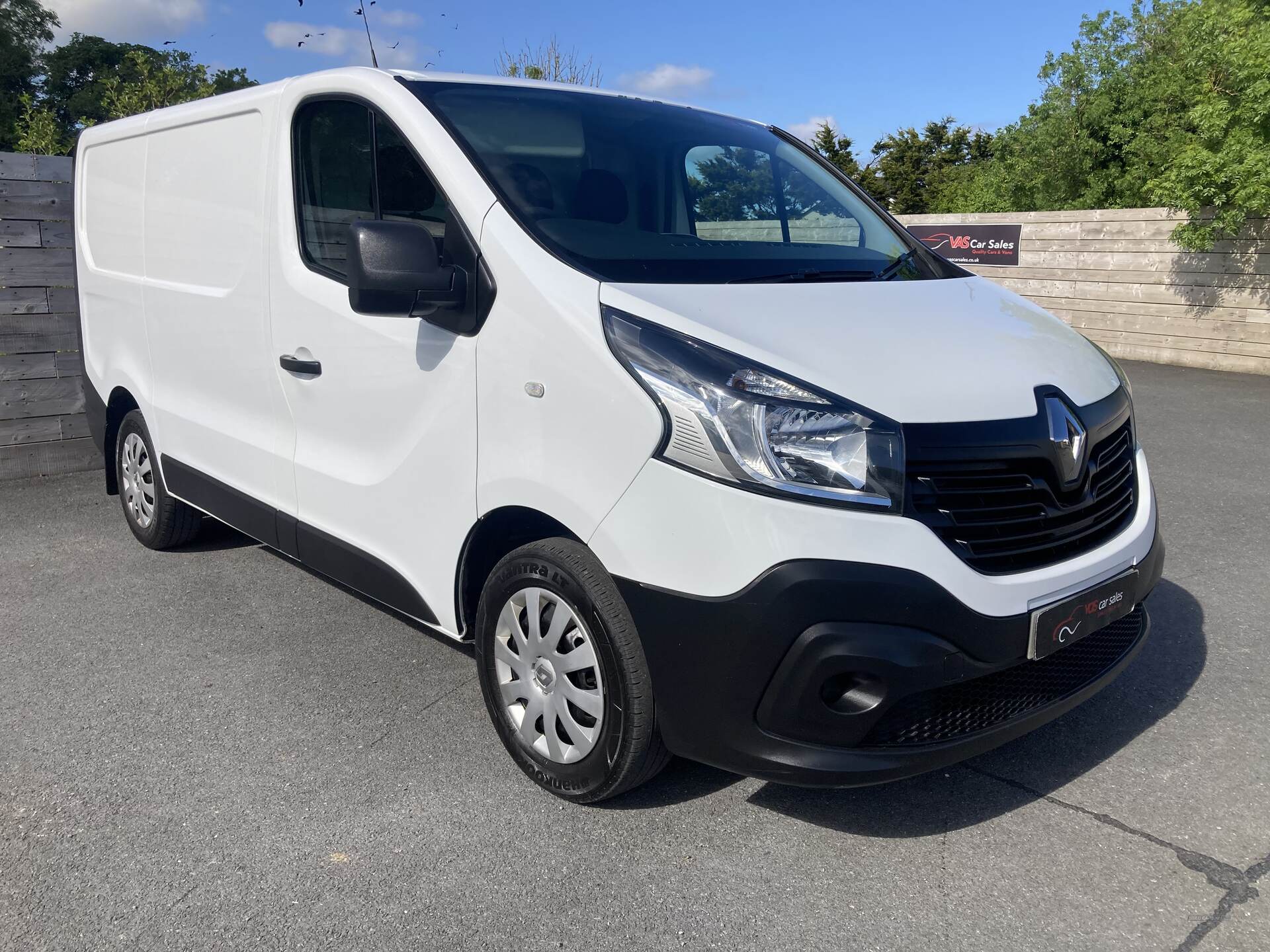 Renault Trafic SWB DIESEL in Down