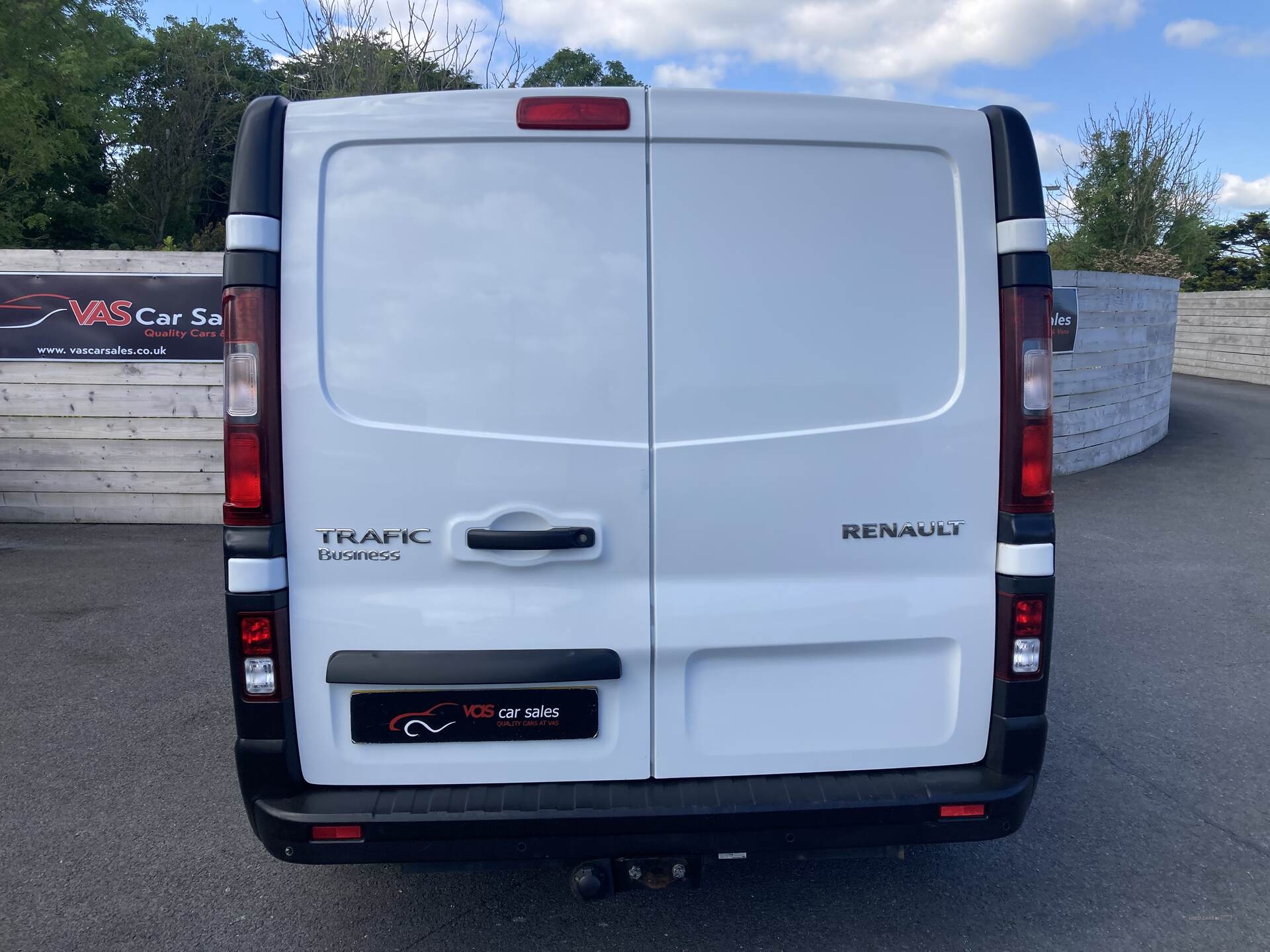 Renault Trafic SWB DIESEL in Down