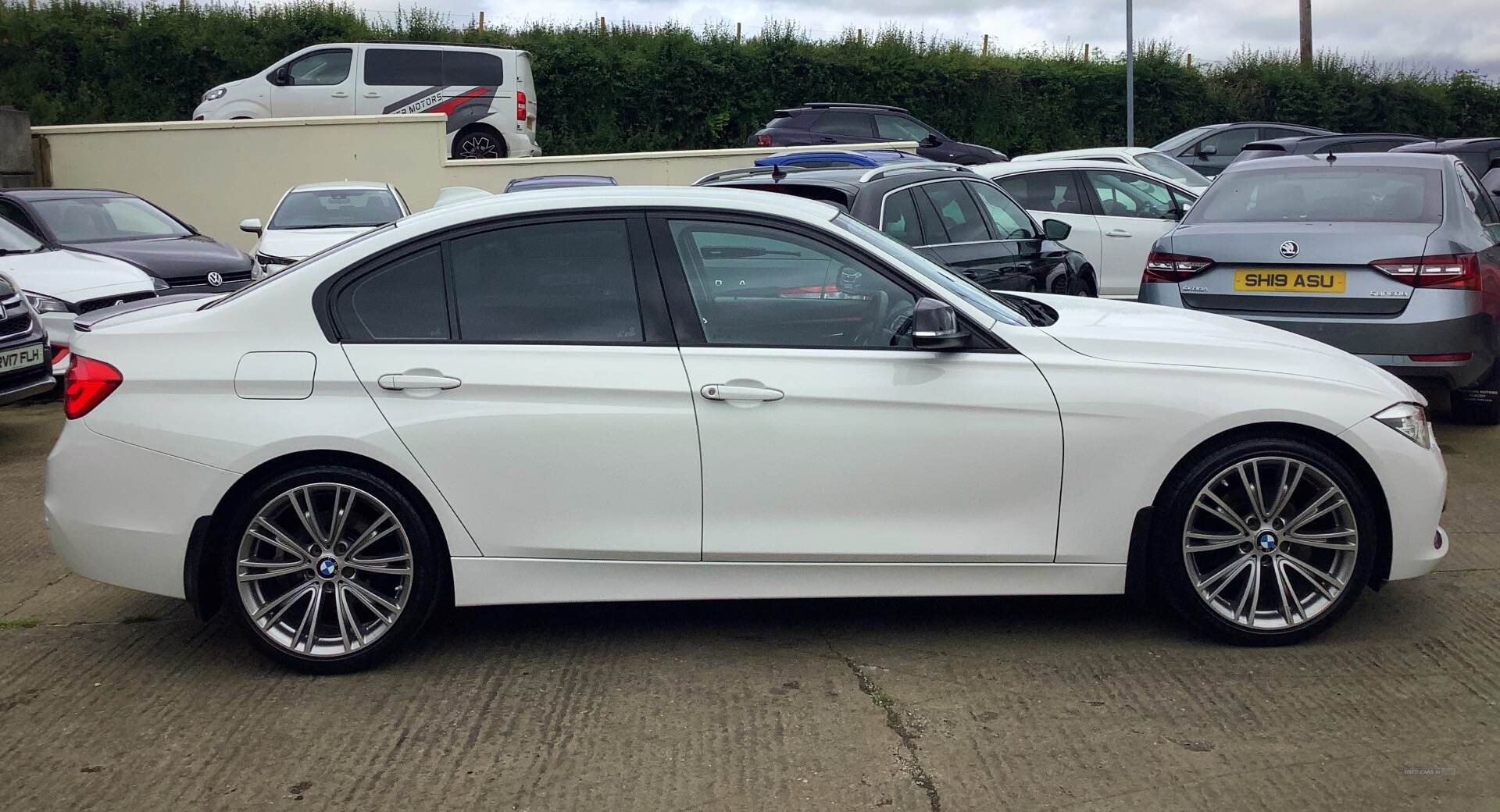 BMW 3 Series DIESEL SALOON in Derry / Londonderry