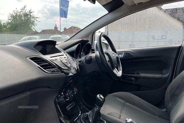 Ford Fiesta 1.0 EcoBoost Zetec 5dr- Start Stop, Voice Control, Bluetooth, Sat Nav, CD-Player in Antrim