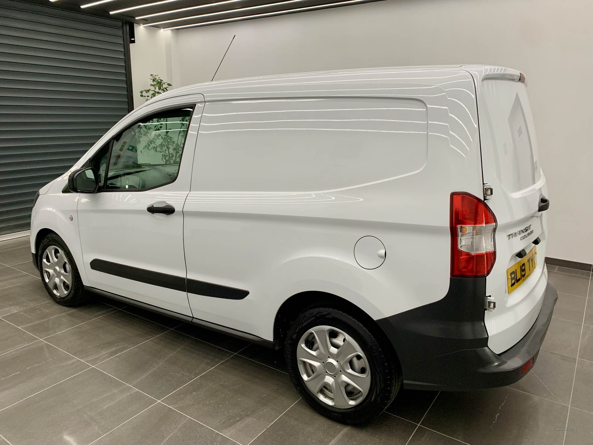 Ford Transit Courier DIESEL in Derry / Londonderry