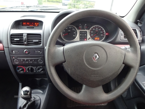 Renault Clio 1.2 16V Extreme 2 3dr in Down