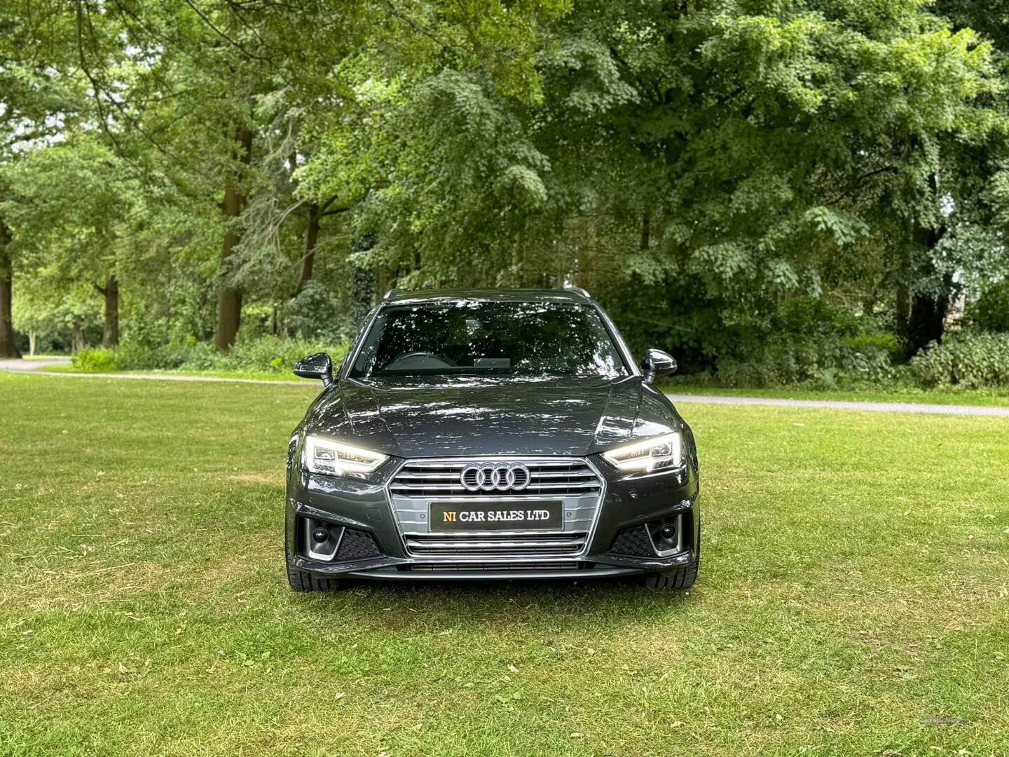 Audi A4 AVANT in Armagh