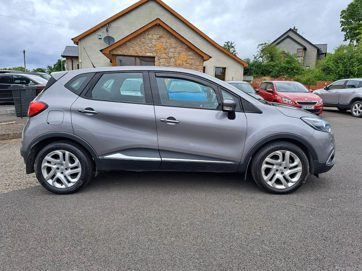 Renault Captur DIESEL HATCHBACK in Antrim