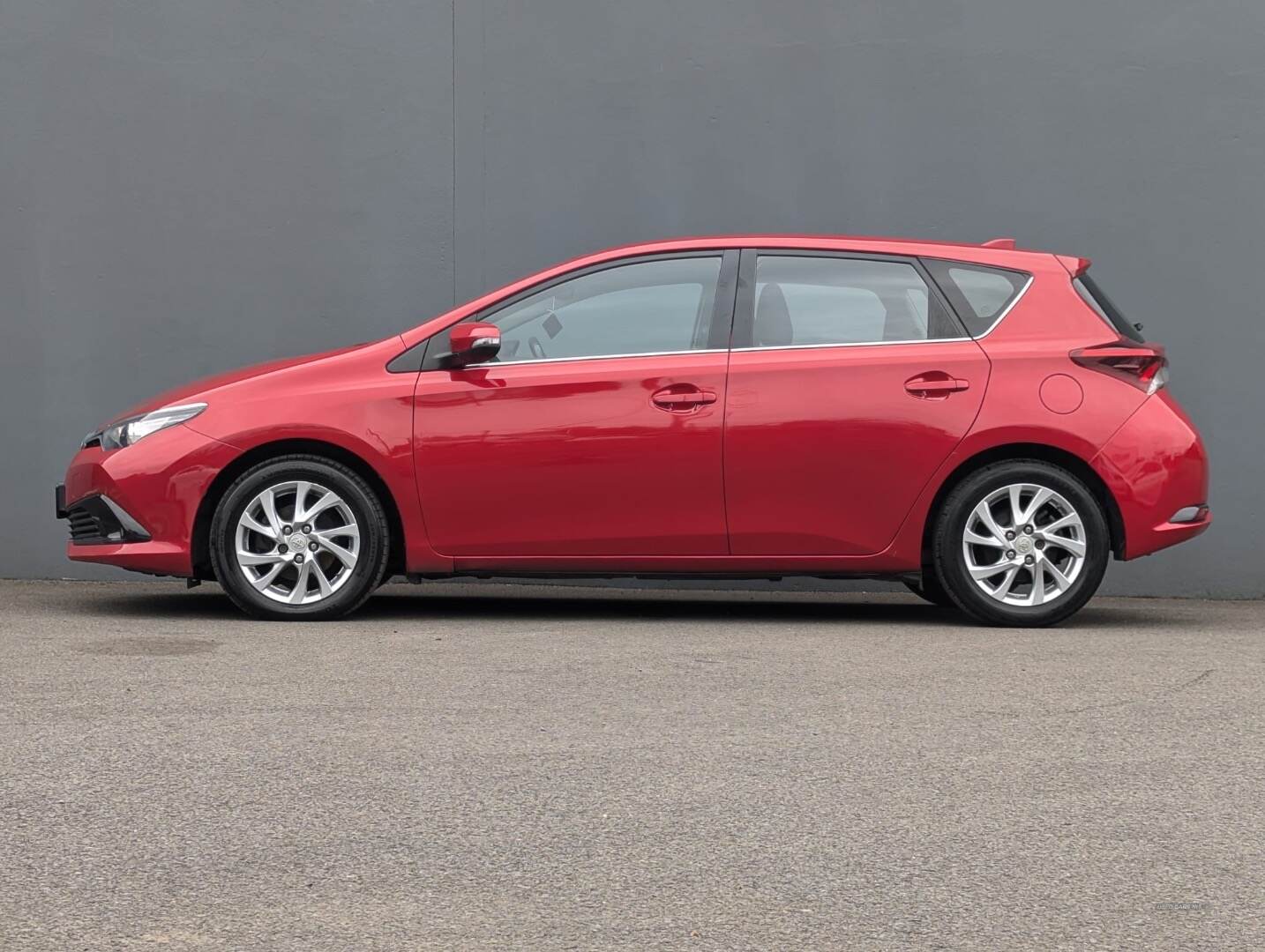 Toyota Auris DIESEL HATCHBACK in Tyrone