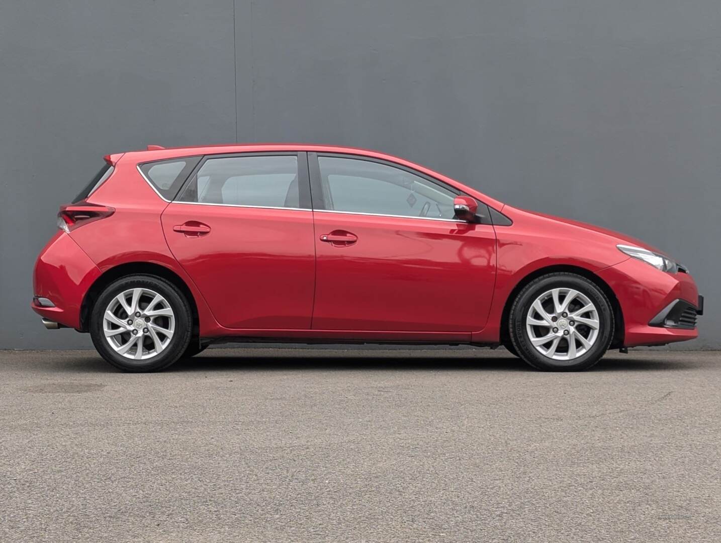 Toyota Auris DIESEL HATCHBACK in Tyrone