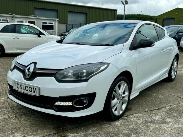 Renault Megane 1.5 DYNAMIQUE NAV DCI 3d 110 BHP in Antrim